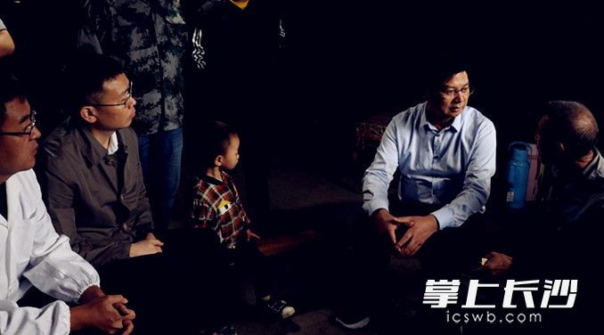 马博网站博士团队走村串户。长沙晚报通讯员朱珊供图